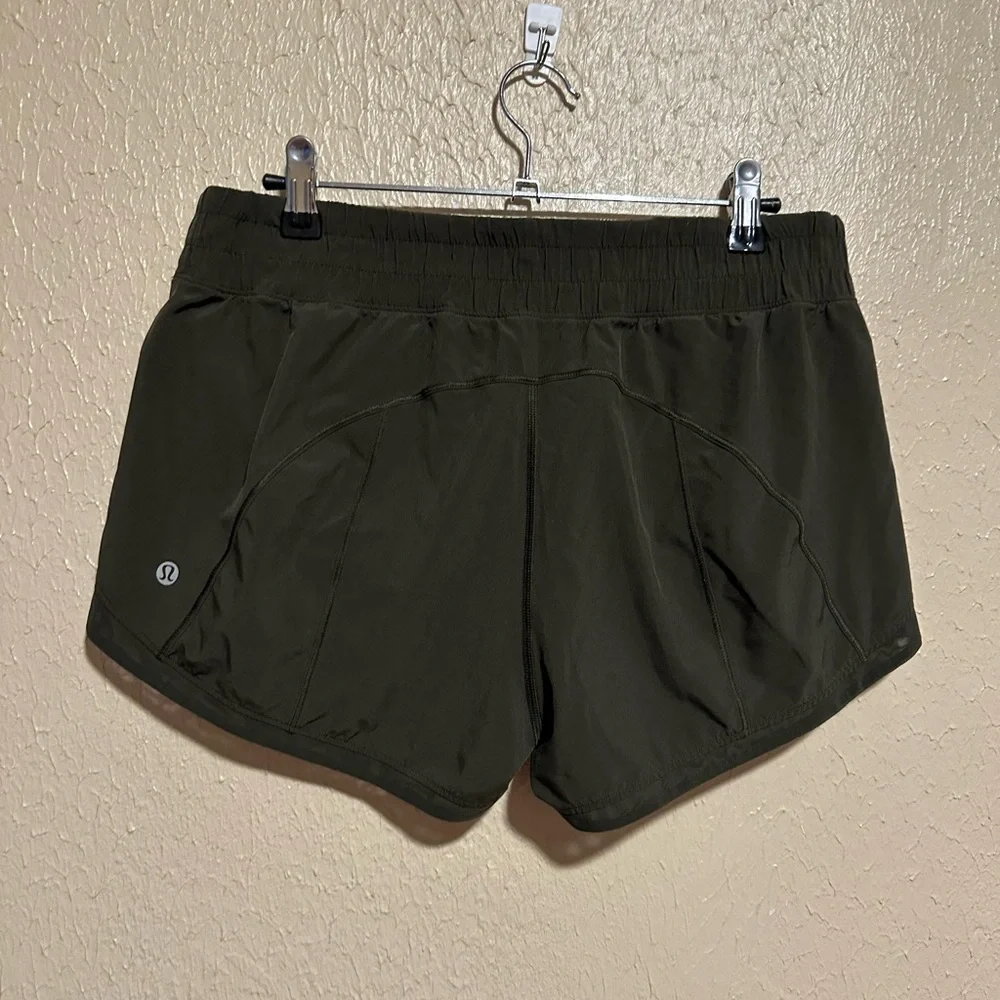 Lululemon‎ Miles Ahead Short Size 8 Workout Gym Running Yoga Dark green